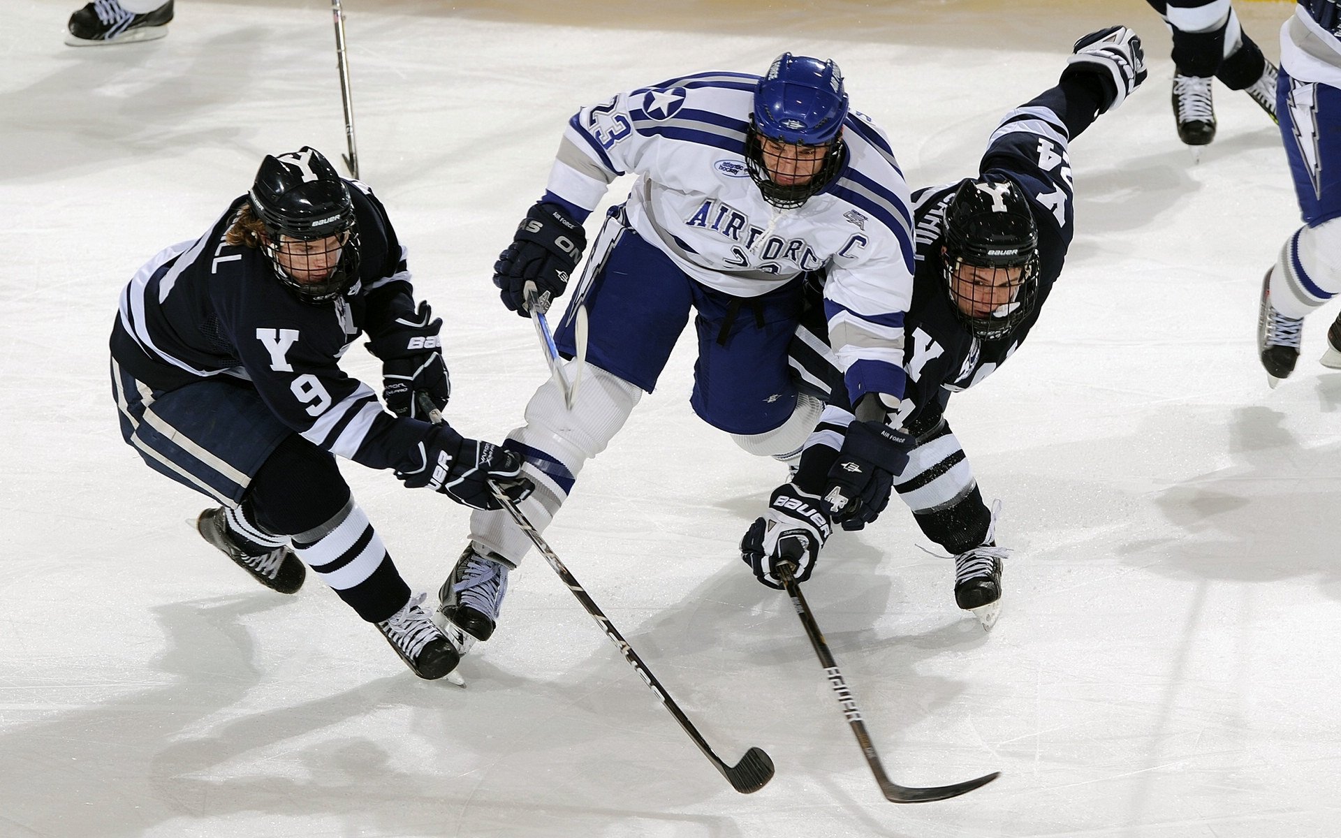 哈兰德的存在让球队在反击与定位球上都更具威胁,哈兰德又进球了