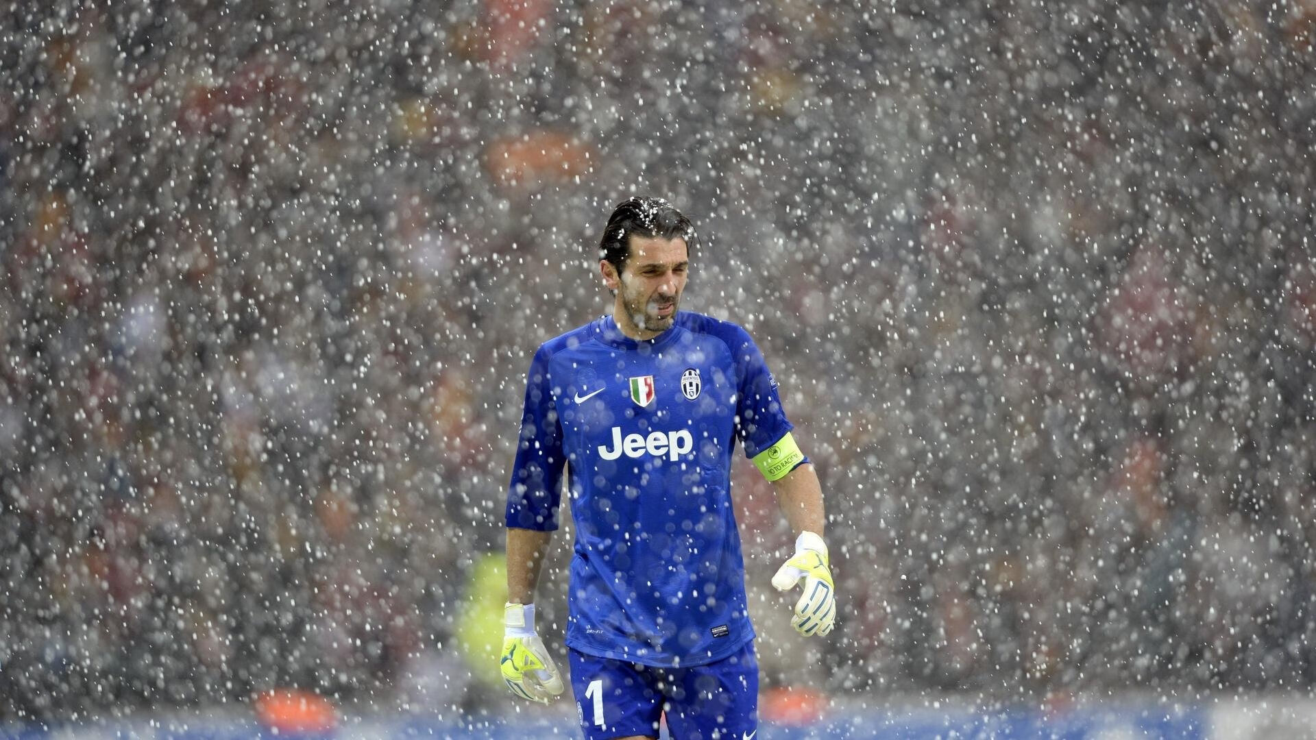 最感人的足球故事，足球场上感人的故事